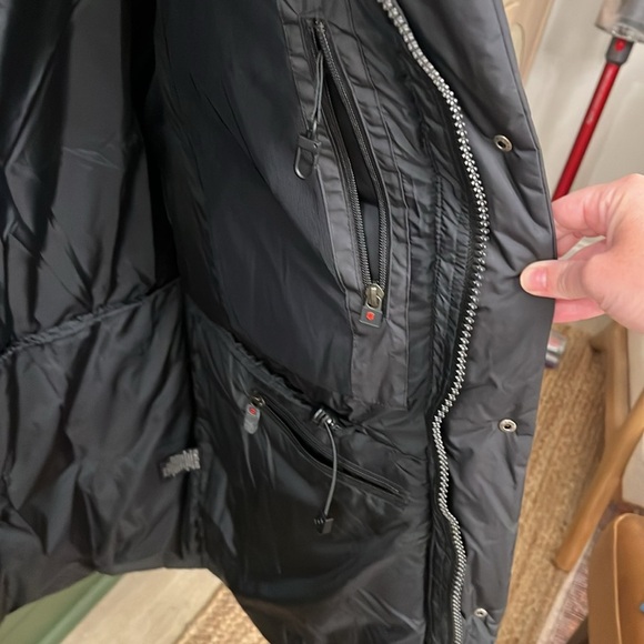 Victorinox by Swiss army down coat - Picture 6 of 8